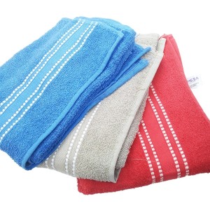 TOALHA BANHO FELPUDA TINTO SORTIDA - (Campanha Ajudar é Amar - Doação)